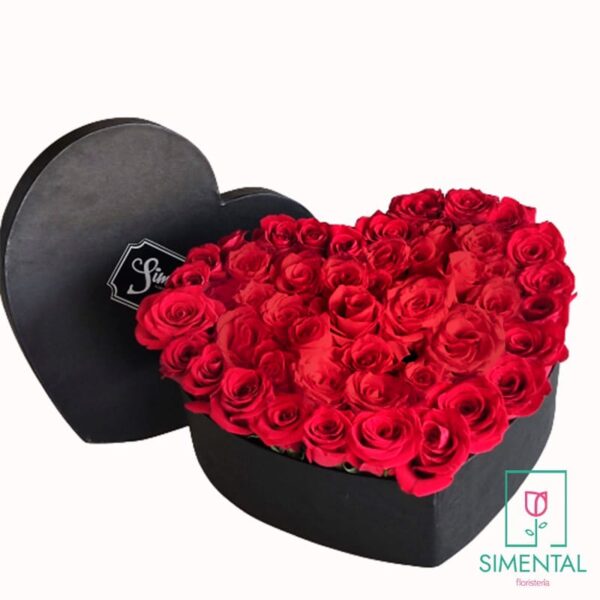 CAJA CORAZÓN  48 ROSAS